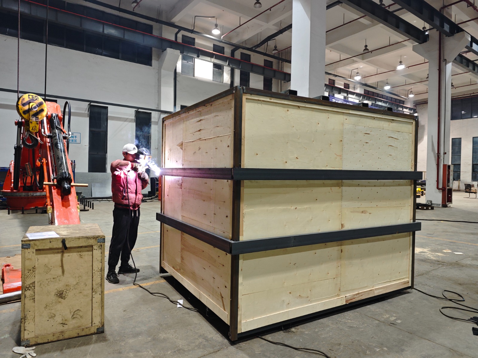 HCROT factory and machine line-up — photo 12 of 13
