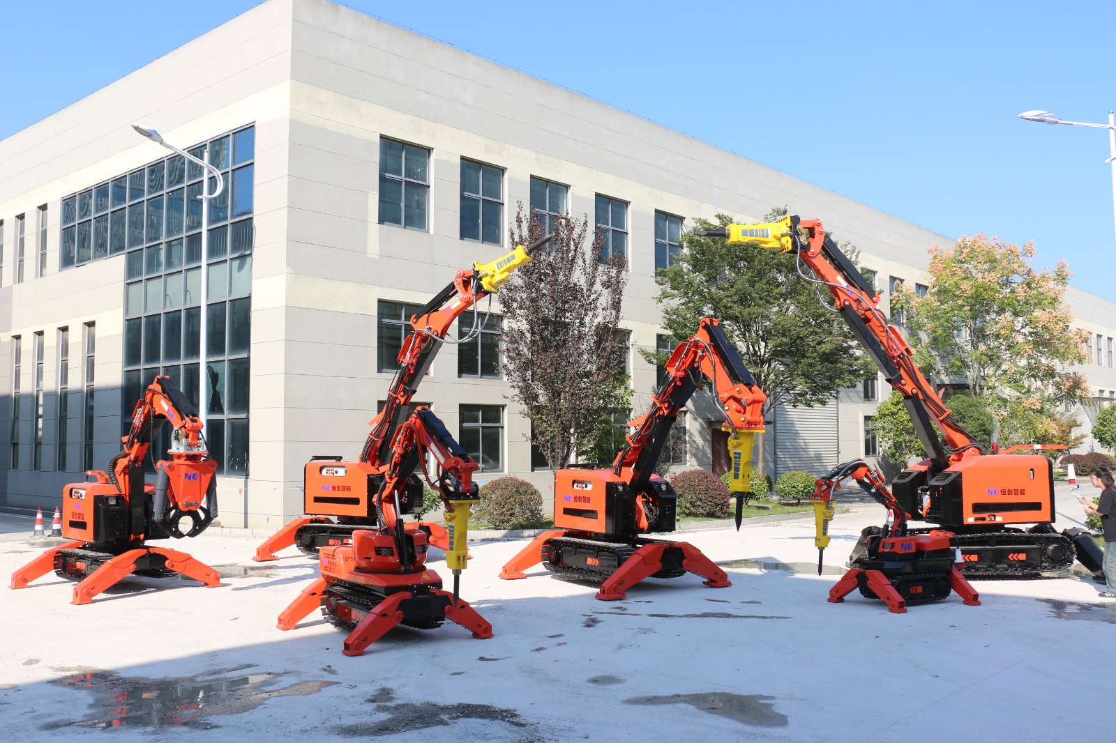 HCROT factory and machine line-up — photo 2 of 13
